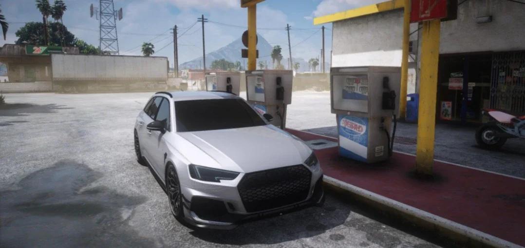 Audi RS4 - R